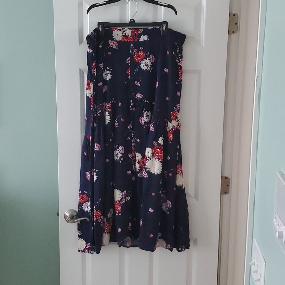 Floral print maxi skirt